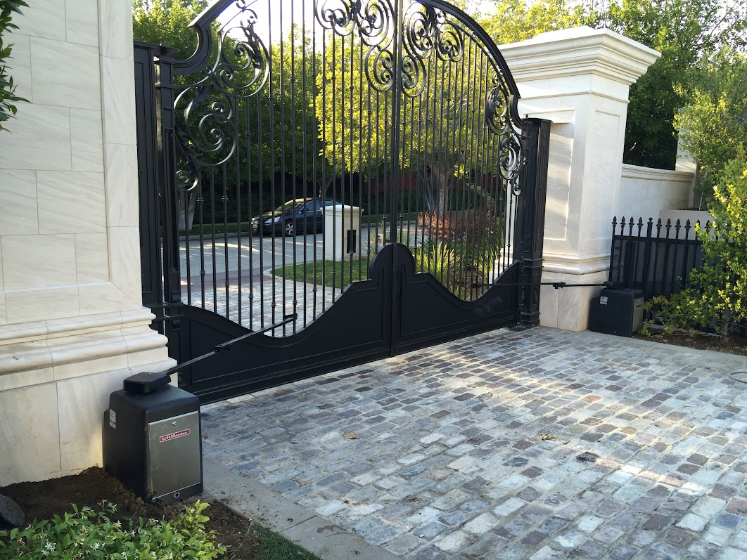 Custom estate driveway gate