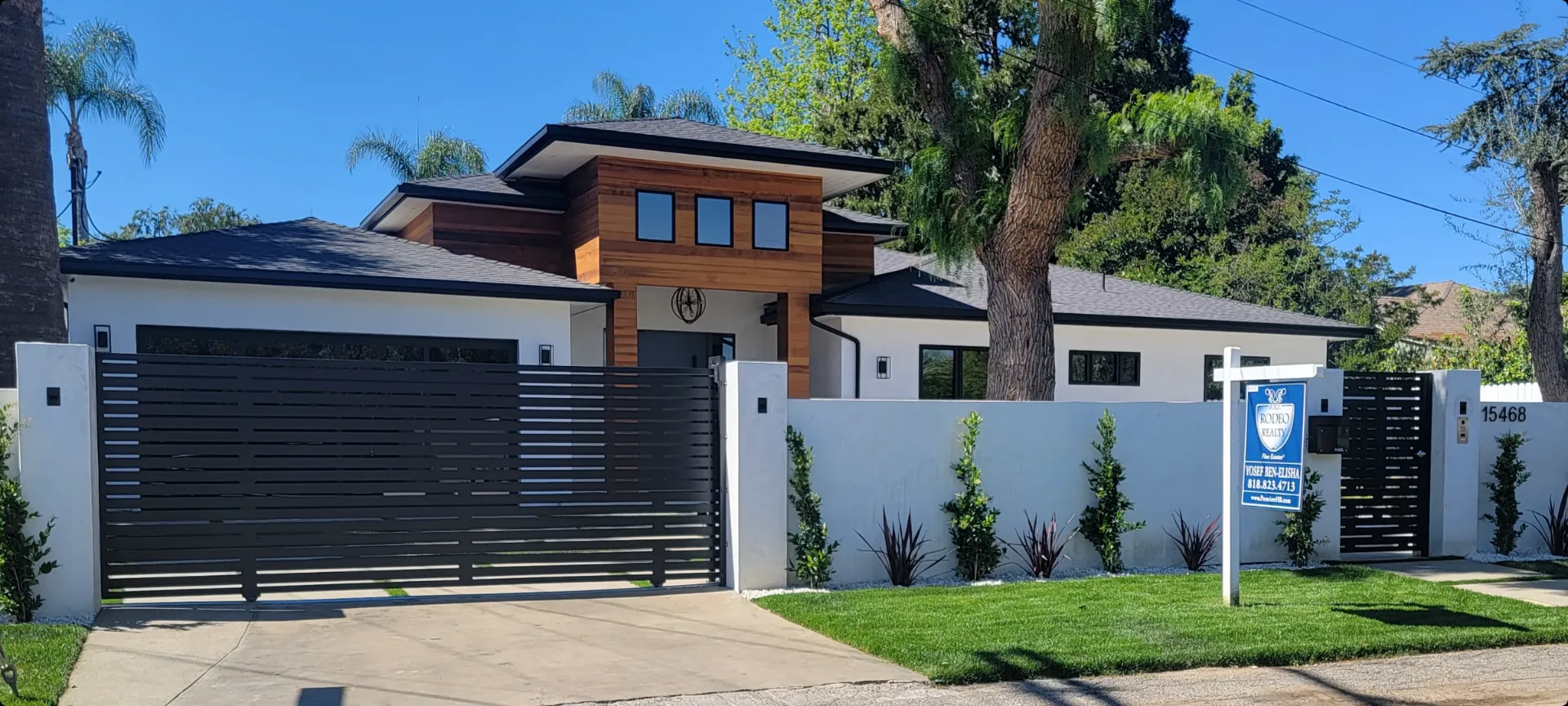 Driveway entrance gate in Greater Los Angeles — same-day gate repair serving Greater LA