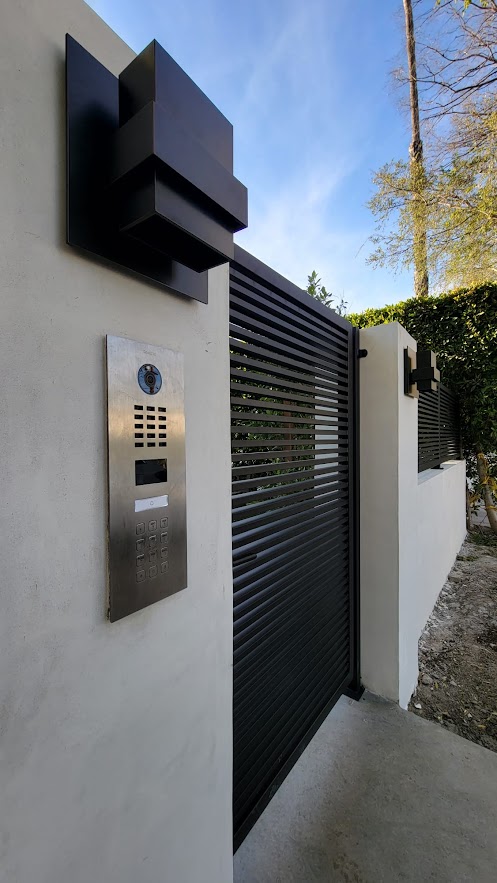 Pedestrian gate and intercom repair by Silence — keypad, smart lock, intercom pairing