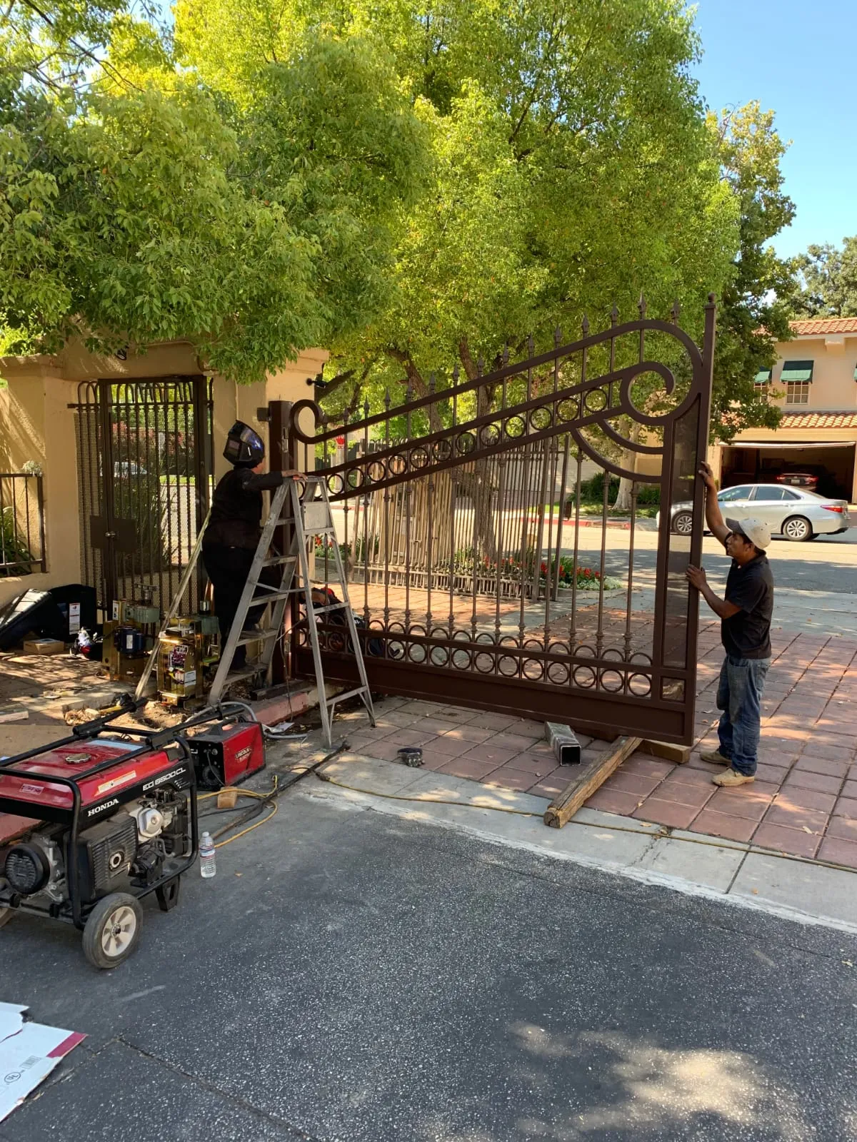 Swing gate repair by Silence