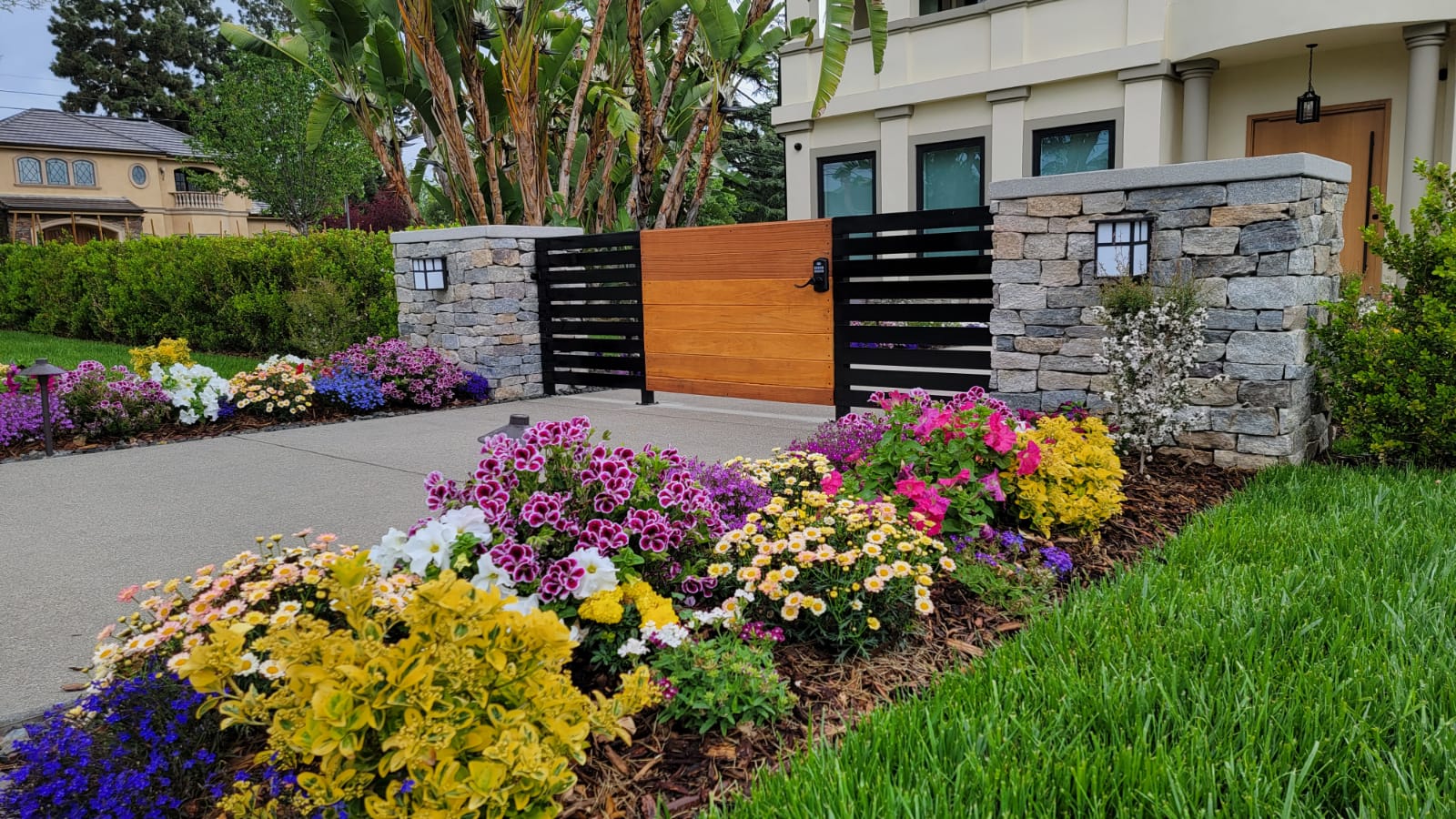 Gate Repair La Cañada Flintridge CA – Electric and driveway gate service