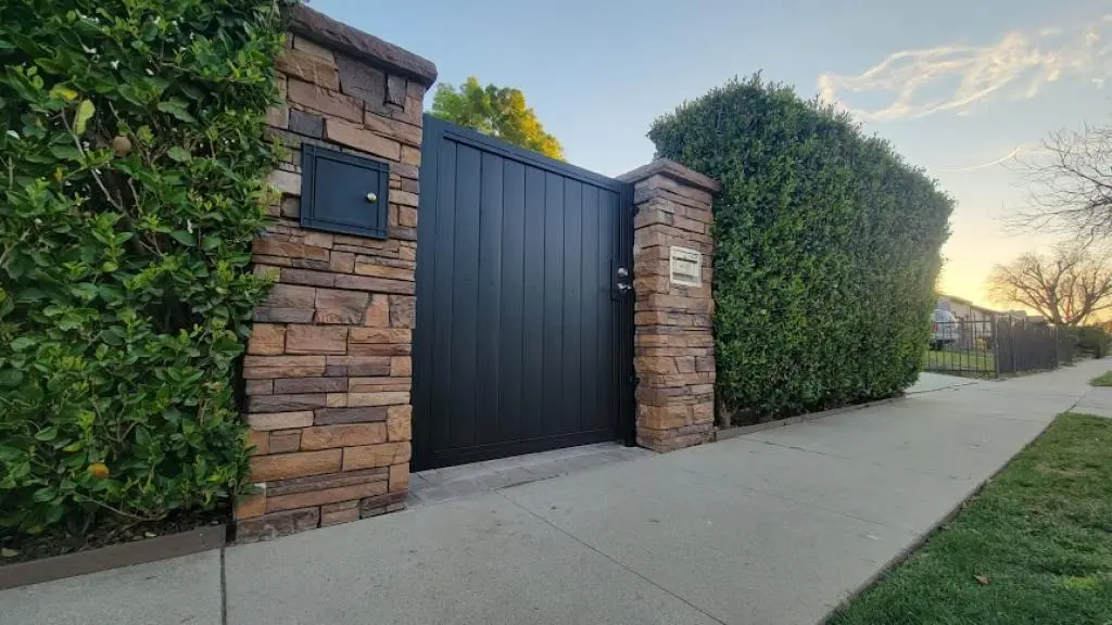 Fast emergency Iron Gate Repair service restoring gate functionality