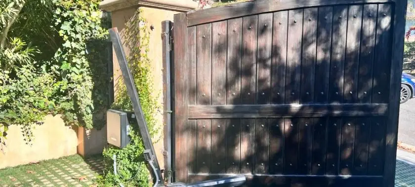 Gate motor warning signs and repair in Los Angeles — Silence Garage Door & Gates